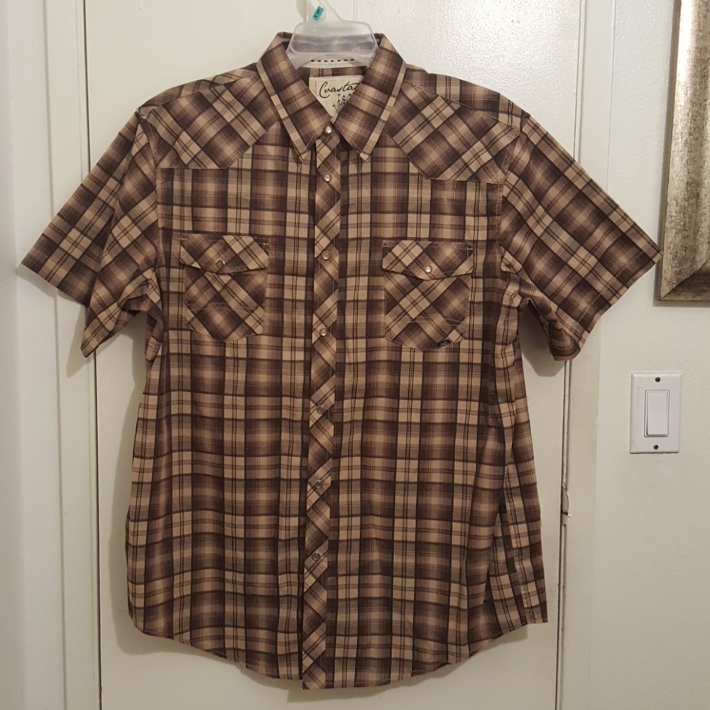 Men's Plaid button shirt.